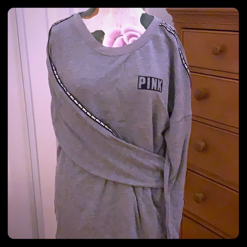 NWOT vs pink heather gray logo stripe crewneck